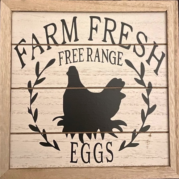 "Farm Fresh Eggs" sign (Handmade) - Picture 1 of 2